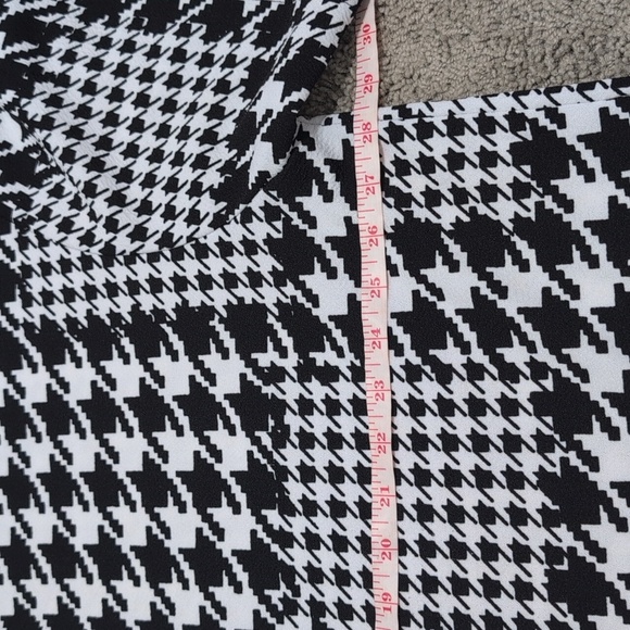 Shein Curve Houndstooth Semi Cropped Short Sleeve Top Plus Size 4XL - Picture 7 of 10